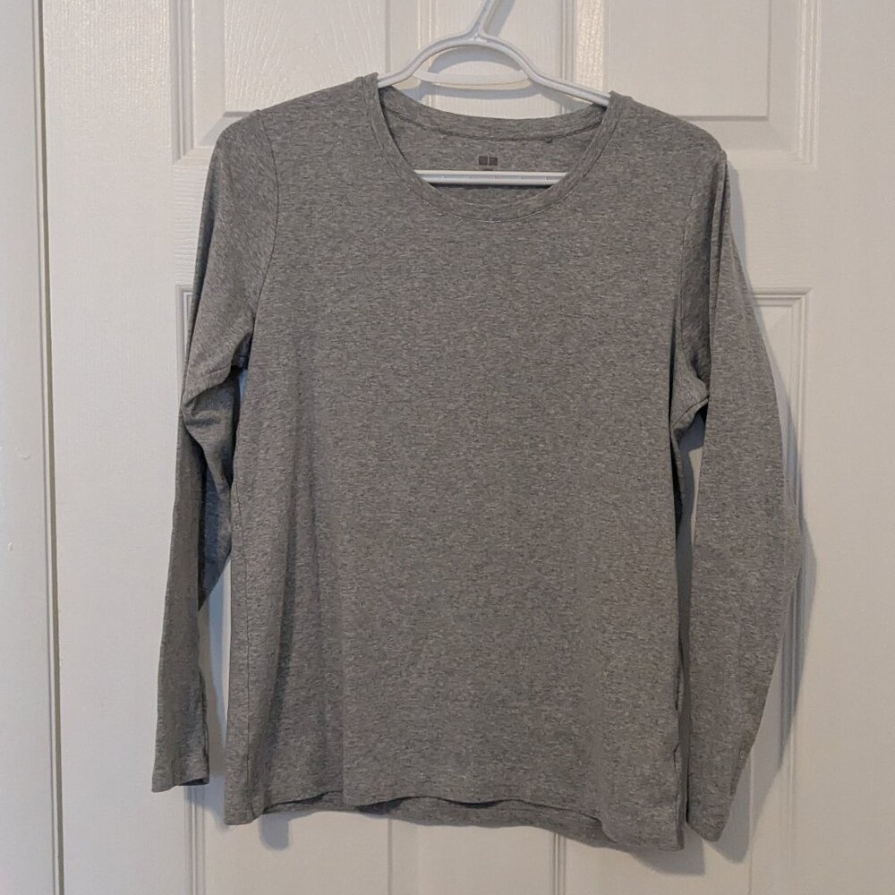 Uniqlo supima long sleeve XL tee
